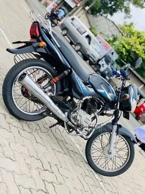 Bajaj CT100 2012