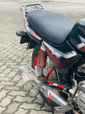 Bajaj CT100 2013