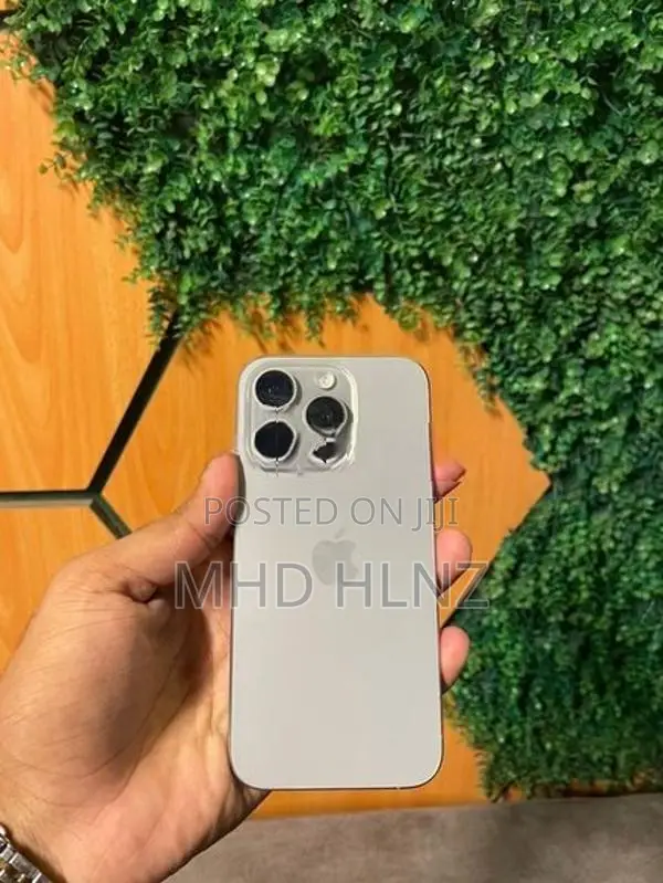 Apple iPhone 15 Pro (Used)