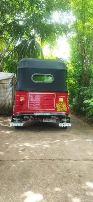Bajaj RE 2005