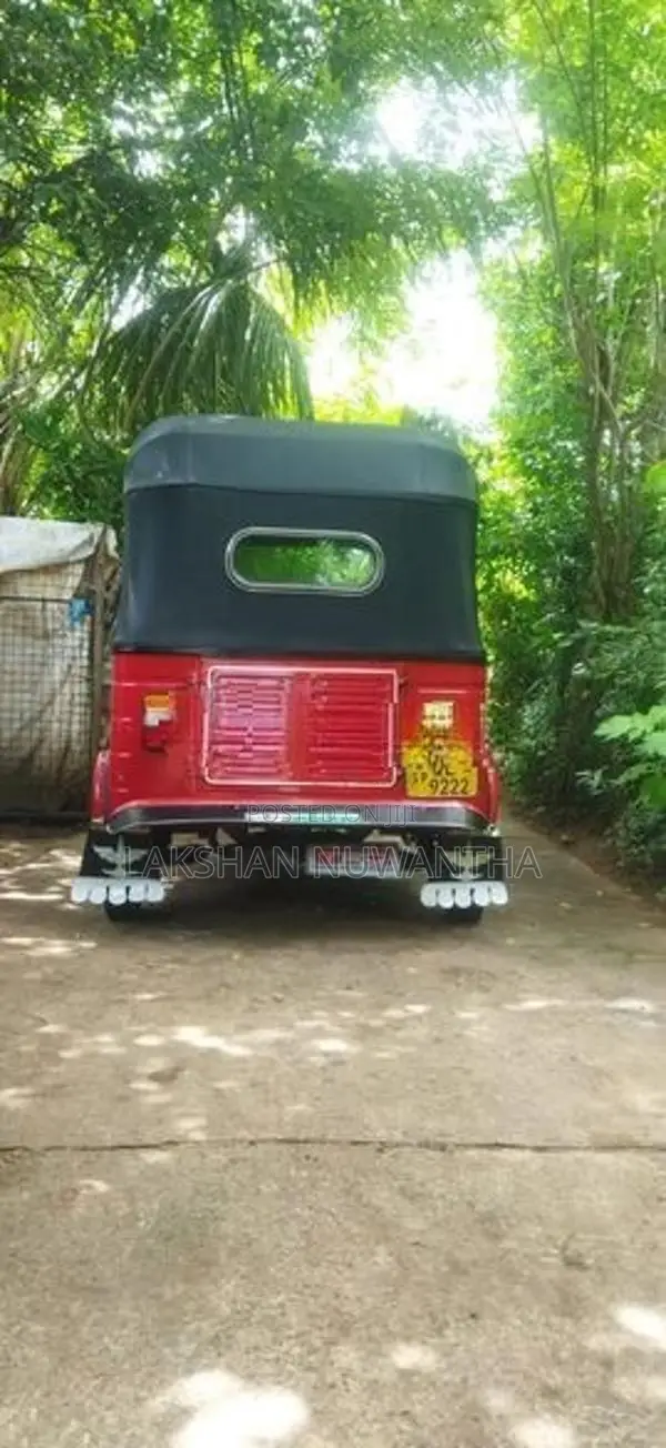 Bajaj RE 2005