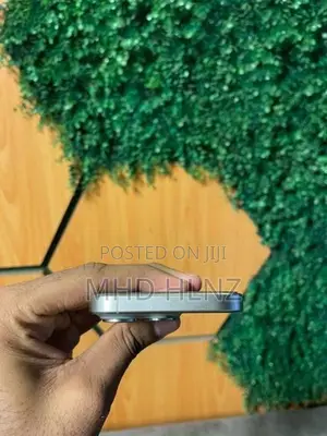 Apple iPhone 15 Pro (Used)