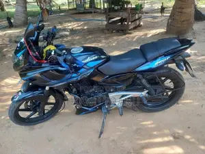 Bajaj Pulsar 220F 2005