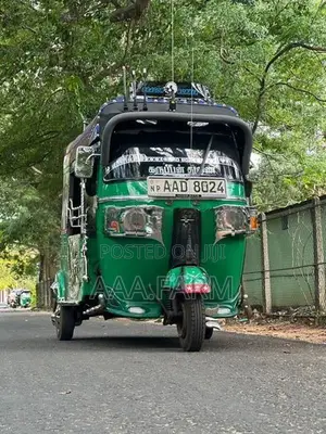 Bajaj RE 2012