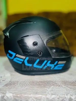 Deluxe Helmet