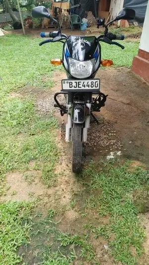 Bajaj CT100 2023