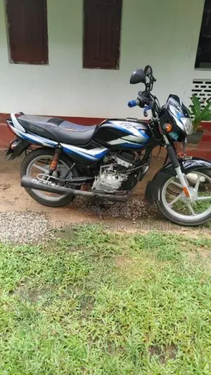 Bajaj CT100 2023