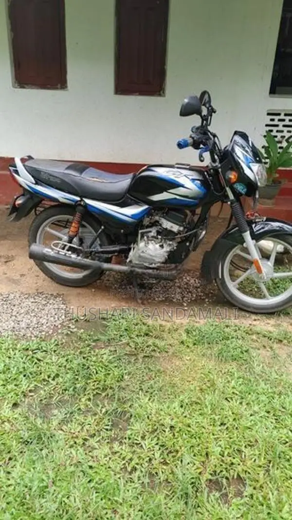 Bajaj CT100 2023