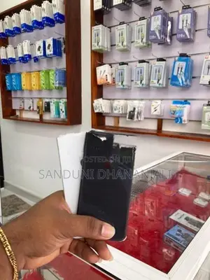Apple iPhone 8 (Used)