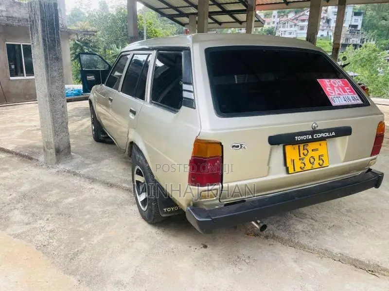 Toyota Corolla DX 1989