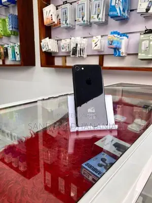 Apple iPhone 8 (Used)