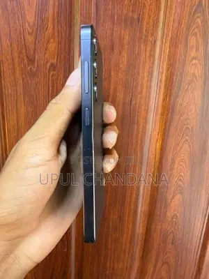 Samsung Galaxy S24 (Used)