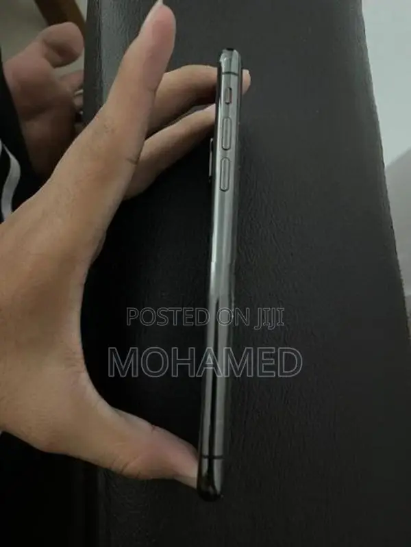 Apple iPhone X (Used)