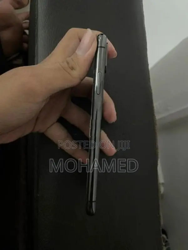 Apple iPhone X (Used)