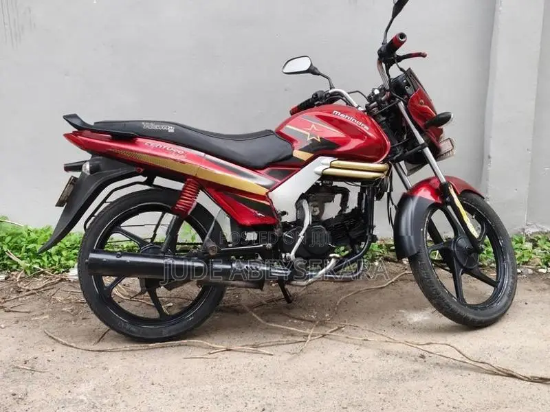 Mahindra Centuro rockstar 2017