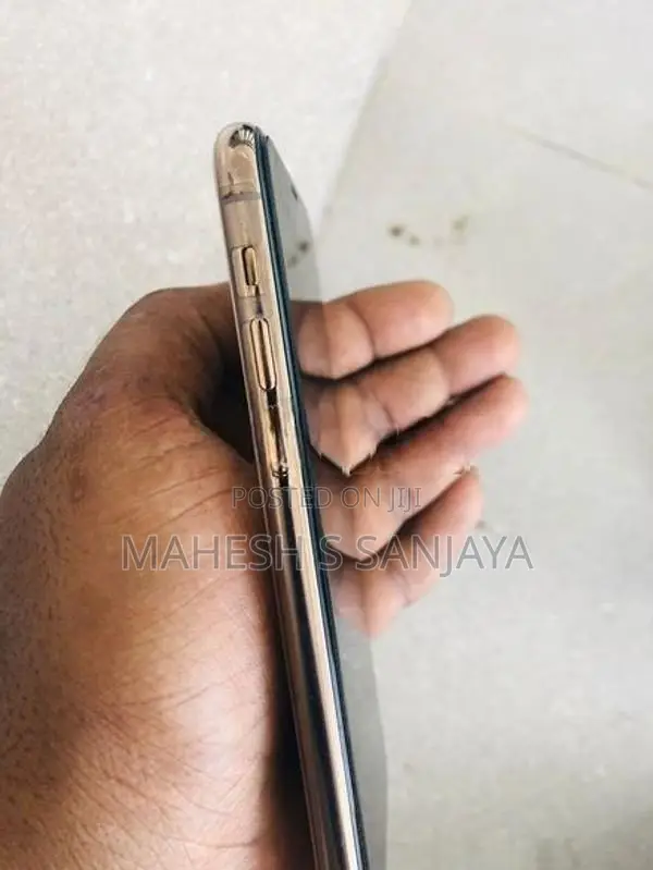 Apple iPhone 11 Pro (Used)