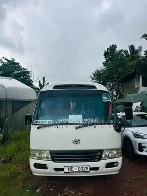 Toyota Coaster Hino 2013