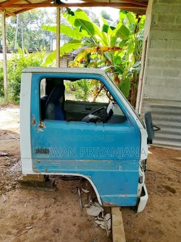 Isuzu Cabin