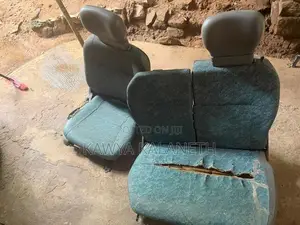 Mitsubishi Canter Seat Set
