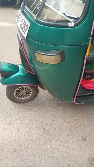 Bajaj RE 2003