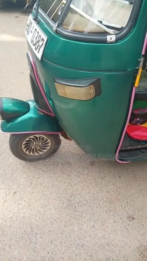 Bajaj RE 2003