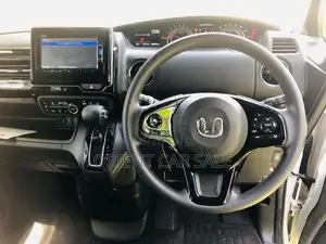 Honda N-Box Custom 2023