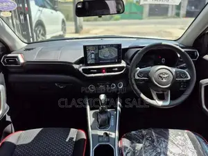 Toyota Raize Hybrid 2025