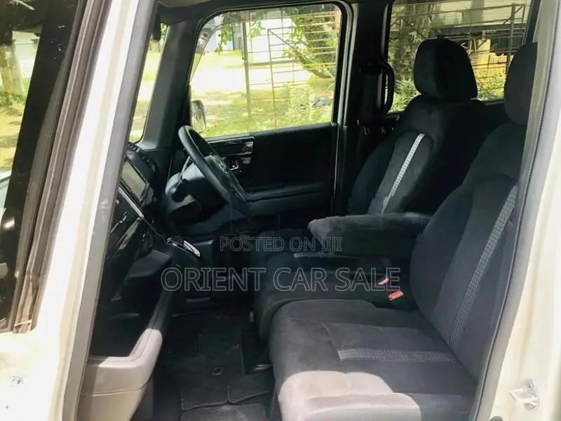 Honda N-Box Custom 2023