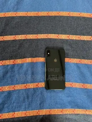Apple iPhone XS (Used)