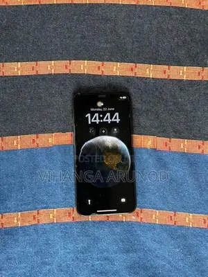Apple iPhone XS (Used)