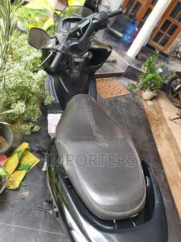 Suzuki Burgman 2019