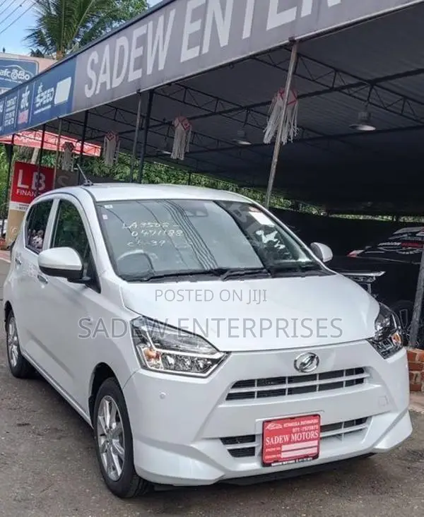 Daihatsu Mira E.S 2026