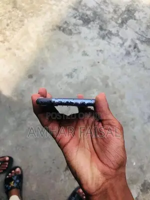 Apple iPhone 11 (Used)