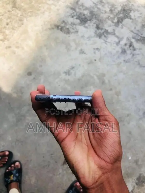 Apple iPhone 11 (Used)