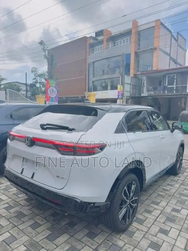Honda Vezel Z Play Premium 2026