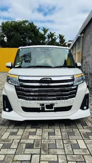 Toyota Roomy Custom GT 2023