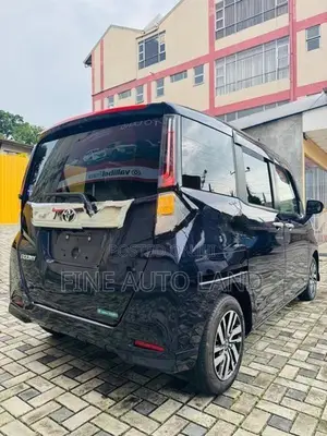 Toyota Roomy Custom G 2024