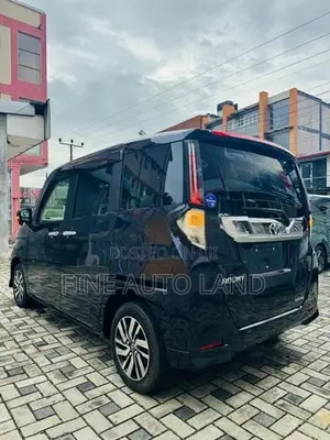 Toyota Roomy Custom G 2024