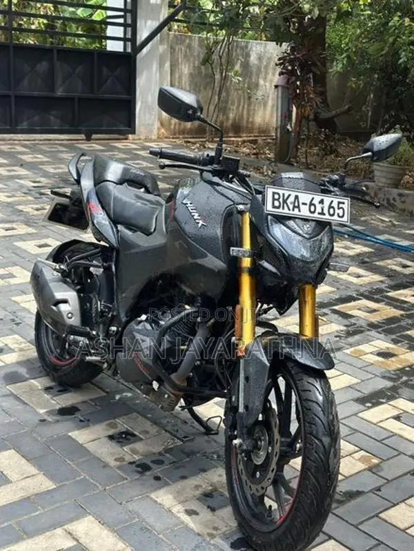Hero Hunk 160R 2025