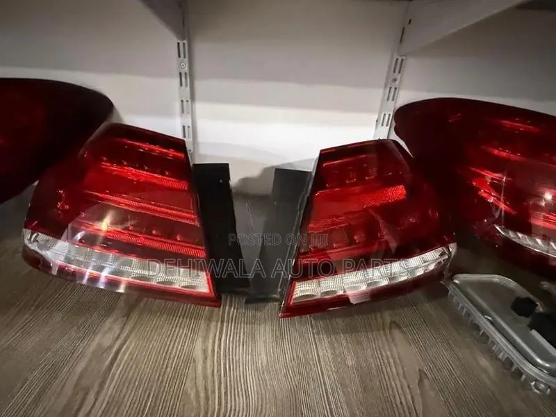 Mercedes Benz 212 Tail Light