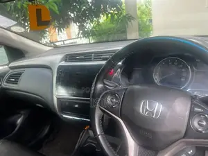 Honda Grace 2014