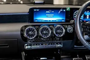 Mercedes Benz A180 AMG Line 2022