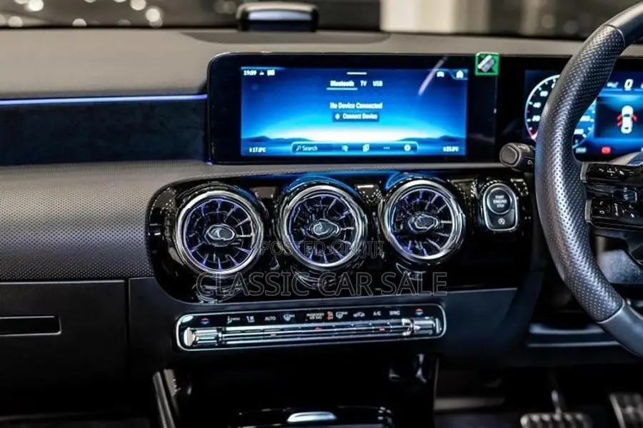 Mercedes Benz A180 AMG Line 2022