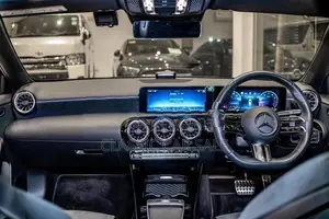 Mercedes Benz A180 AMG Line 2022