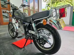 Suzuki GN 125 2017