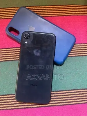 Apple iPhone XR (Used)