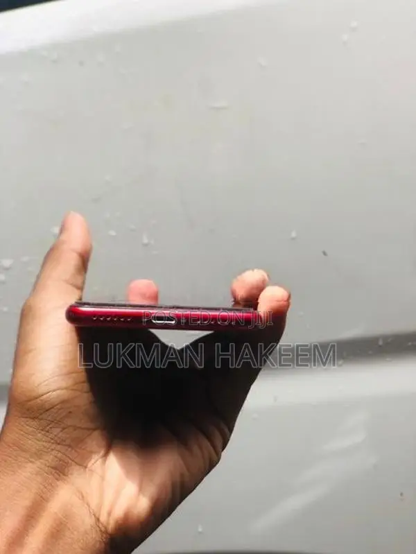 Apple iPhone SE 2 (Used)