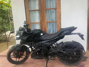 Bajaj Pulsar N160 2025