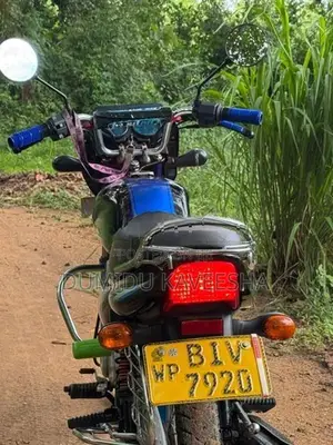 Bajaj CT100 2020