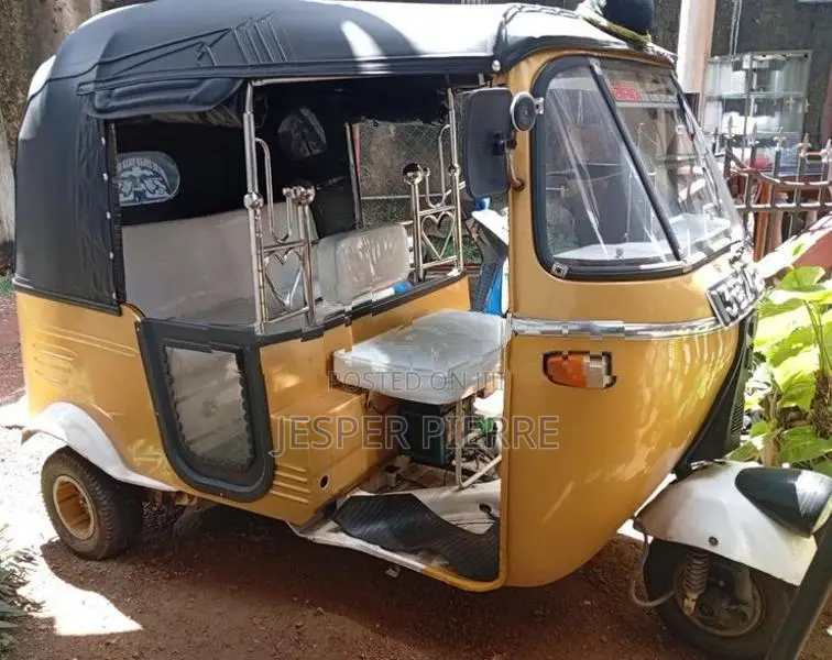 Bajaj RE 1984